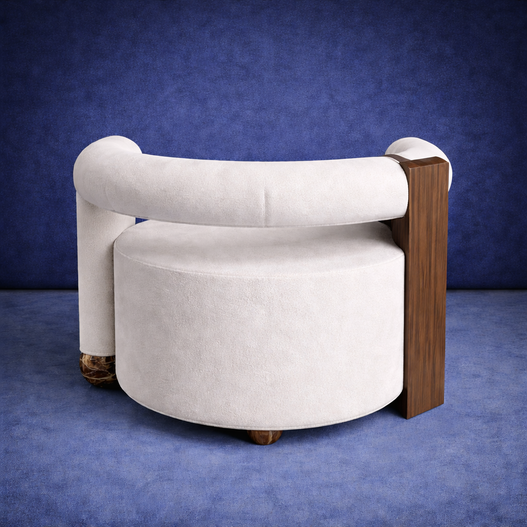 Plushé Royale Lounge Armchair