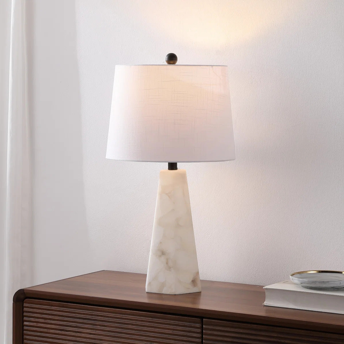 Alabéa Luxe Alabaster Lamp
